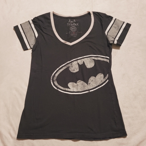 🔵 3/$30 BATMAN T-SHIRT - Picture 3 of 9